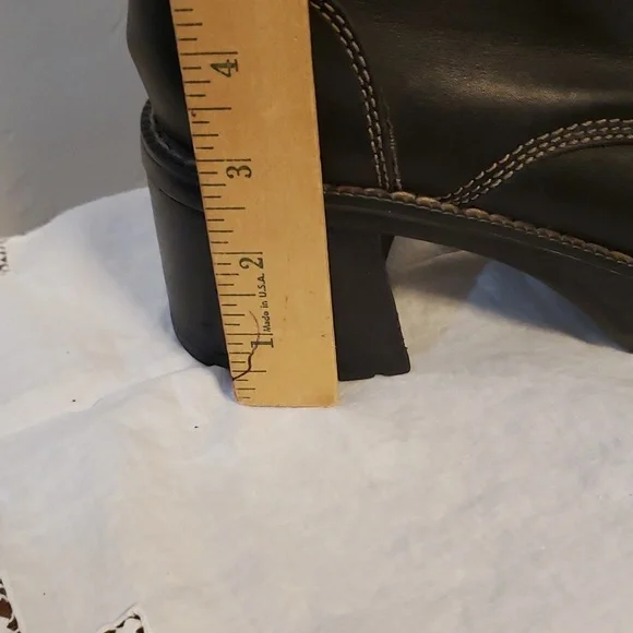 Vintage 90s chunky heel leather boot - Picture 10 of 11